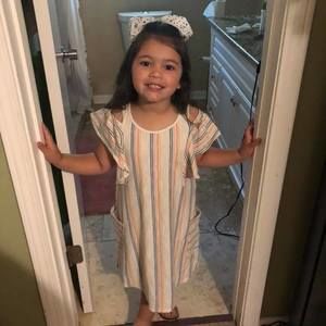 Meet your Posher, Charisel